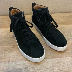 Vionic Jenning women’s Black suede sneaker 7.5